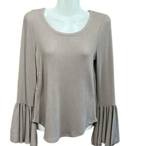 Chaser Blouse S Cedar Ribbed Texture Top Bell Sleeves Resort-wear Preppy